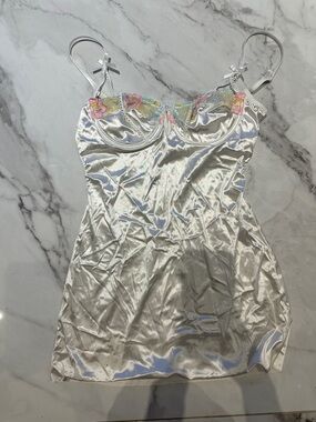 SHEIN White Satin Lace-Trim Chemise with Pastel Floral Accents